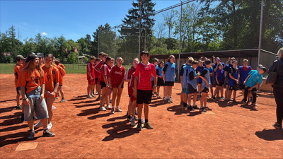 Třetí místo, prima, sekunda a T-ball 