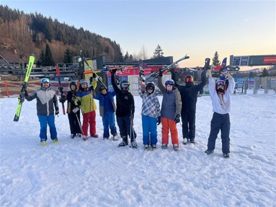 Sekundáni, Alfonska a nástup jara 