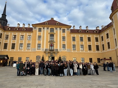 Němčináři se vypravili za Popelkou