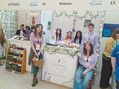 Studentská firma Reloma se účastnila veletrhu JA EXPO v Galerii Harfa v Praze